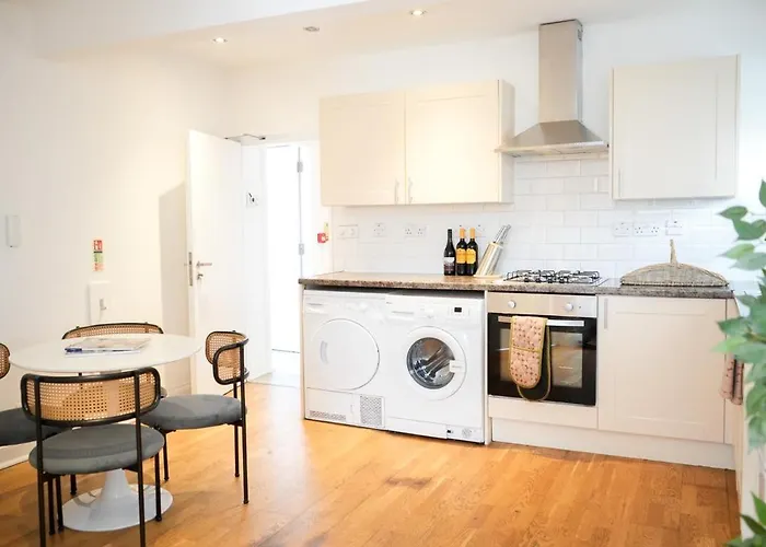 Fun Energetic Oasis In Islington - Sleeps6